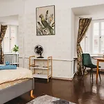 4 Bedroom Old Town - 3 Bathrooms Apartamento