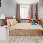 4 Bedroom Old Town - 3 Bathrooms * Tallin