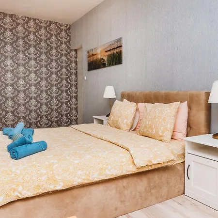 Apartment 4 Bedroom Old Town - 3 Bathrooms *