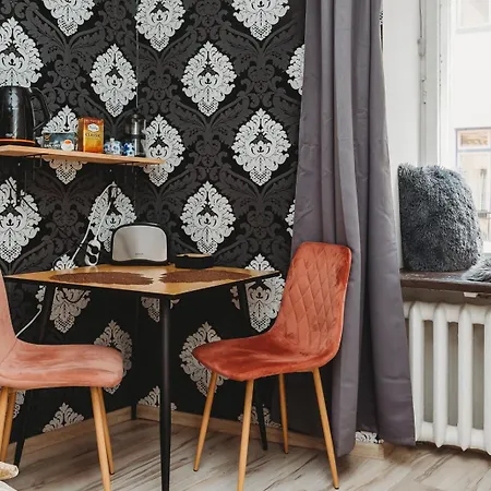 4 Bedroom Old Town - 3 Bathrooms