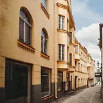 شقة 4 Bedroom Old Town - 3 Bathrooms تالين