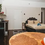 شقة 4 Bedroom Old Town - 3 Bathrooms تالين