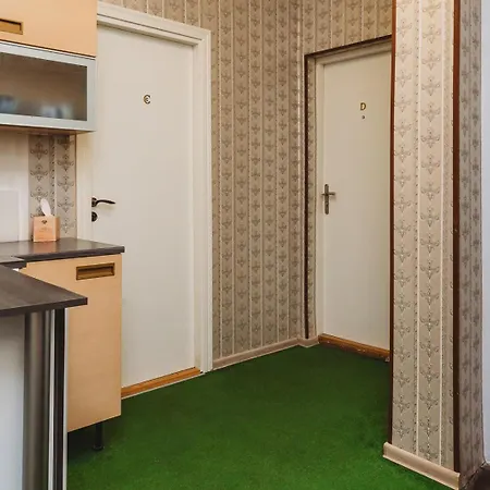 アパート 4 Bedroom Old Town - 3 Bathrooms タリン